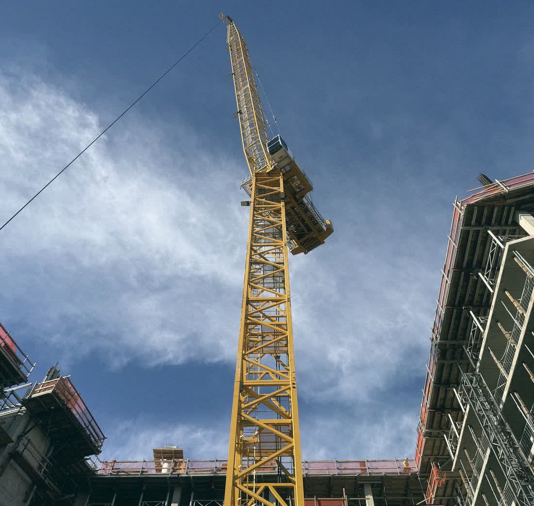 Turmdrehkran auf einer Hochbaustelle